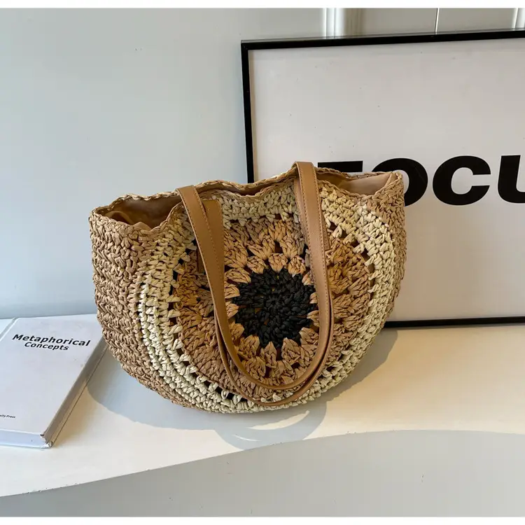 2025 Straw Shoulder Bag with Floral Design — feature 28