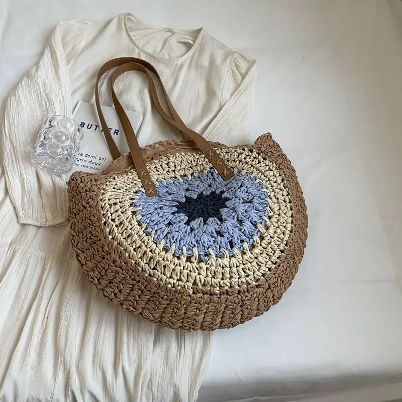 2025 Straw Shoulder Bag with Floral Design - Image 4