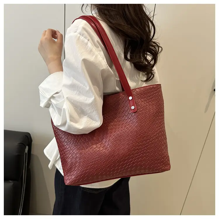 Women's Red Textured Shoulder Tote Bag Large Capacity — feature 14
