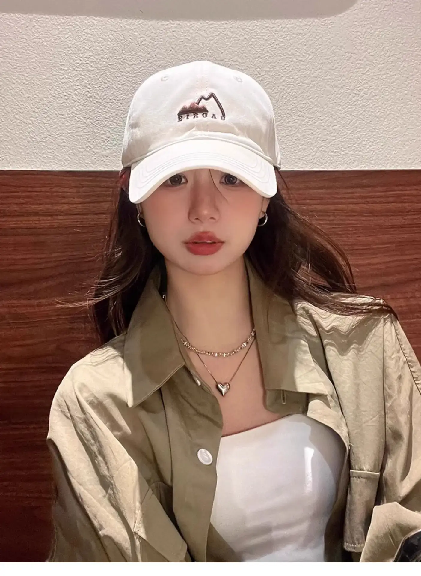 White Japanese Mountain Embroidery Baseball Cap for Women — feature 13