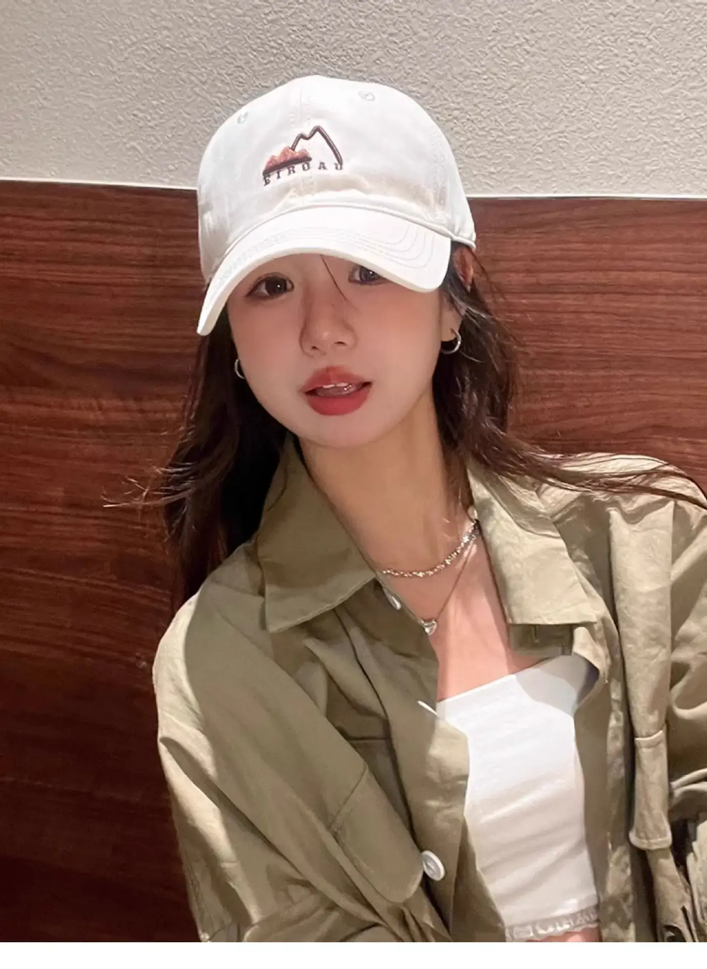 White Japanese Mountain Embroidery Baseball Cap for Women — feature 14