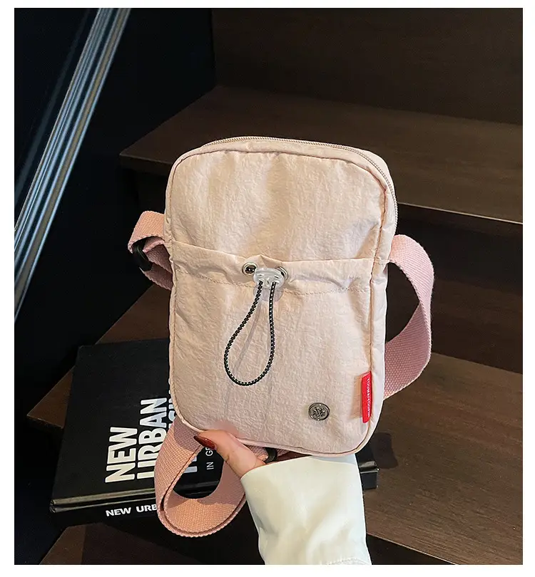 Women's Crossbody Phone Bag Korean Style Lightweight Shoulder Bag — feature 1
