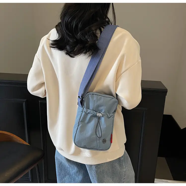 Women's Crossbody Phone Bag Korean Style Lightweight Shoulder Bag — feature 21