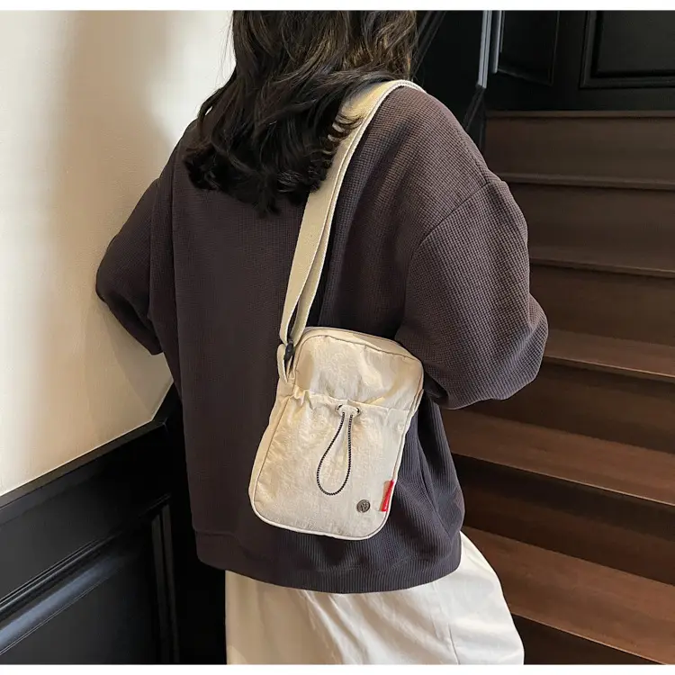 Women's Crossbody Phone Bag Korean Style Lightweight Shoulder Bag — feature 29