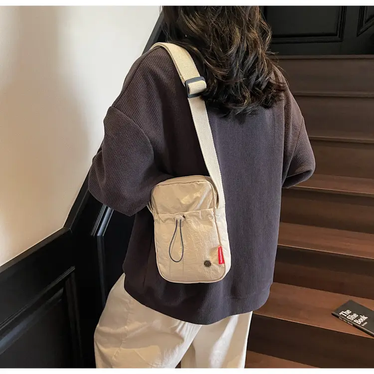 Women's Crossbody Phone Bag Korean Style Lightweight Shoulder Bag — feature 31