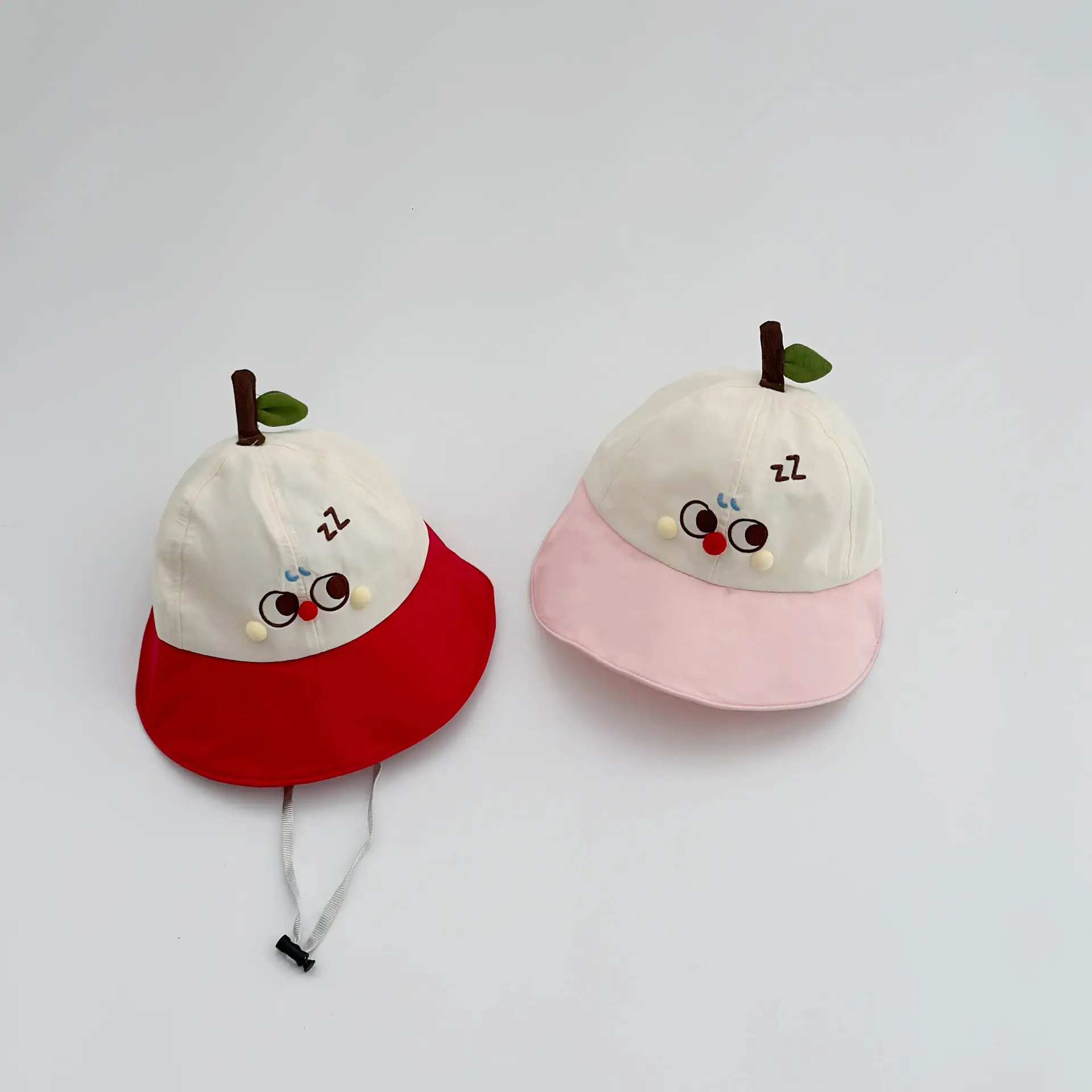 Children's Apple-Themed Cap Red Pink White Big Brim — feature 2