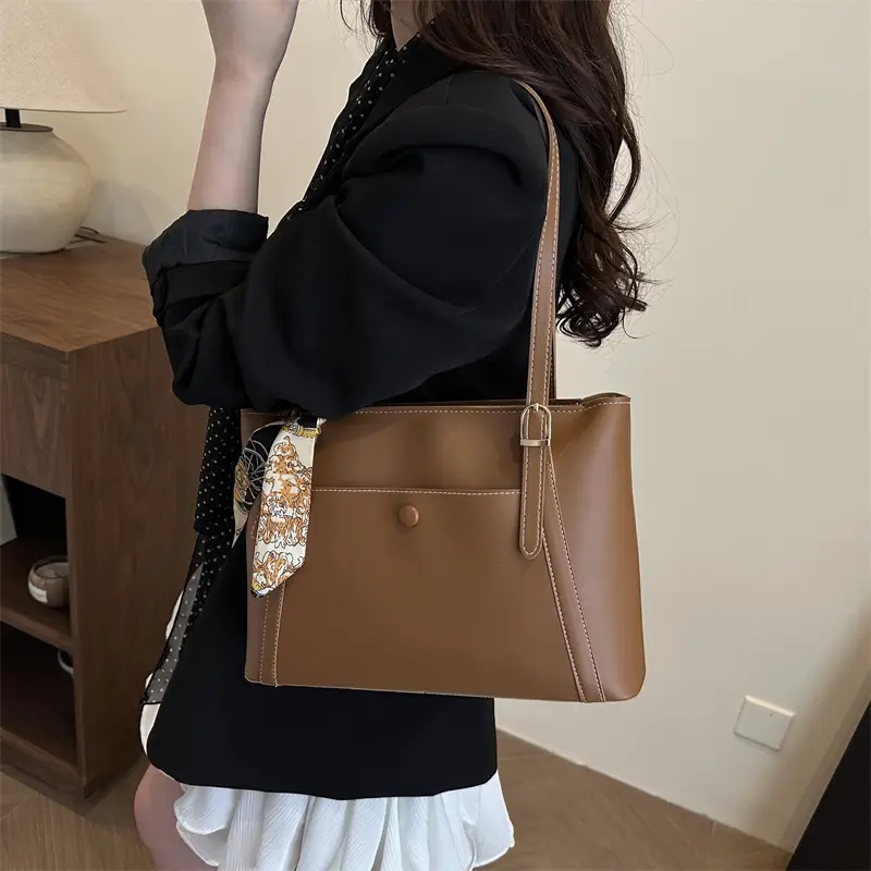 2025 Spring New Pu Solid Color Commuting Large Capacity Shoulder Bag College Student Casual Easiest for Match Popular Women's Tote Bag - Image 6