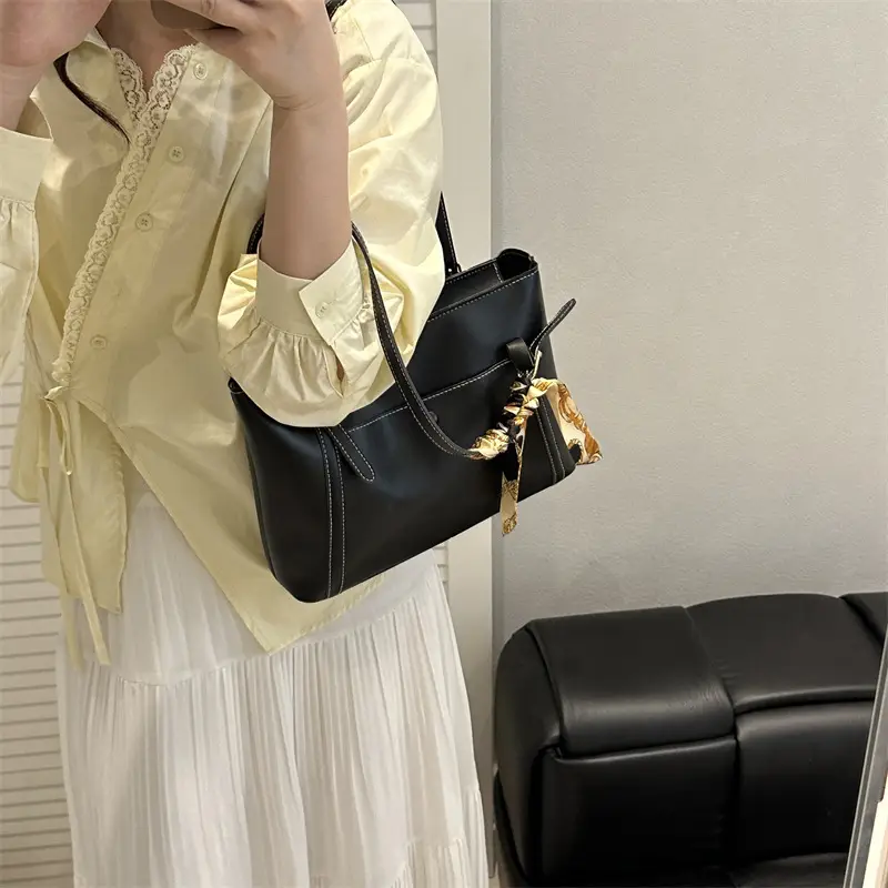 2025 Spring New Pu Solid Color Commuting Large Capacity Shoulder Bag College Student Casual Easiest for Match Popular Women's Tote Bag - Image 8