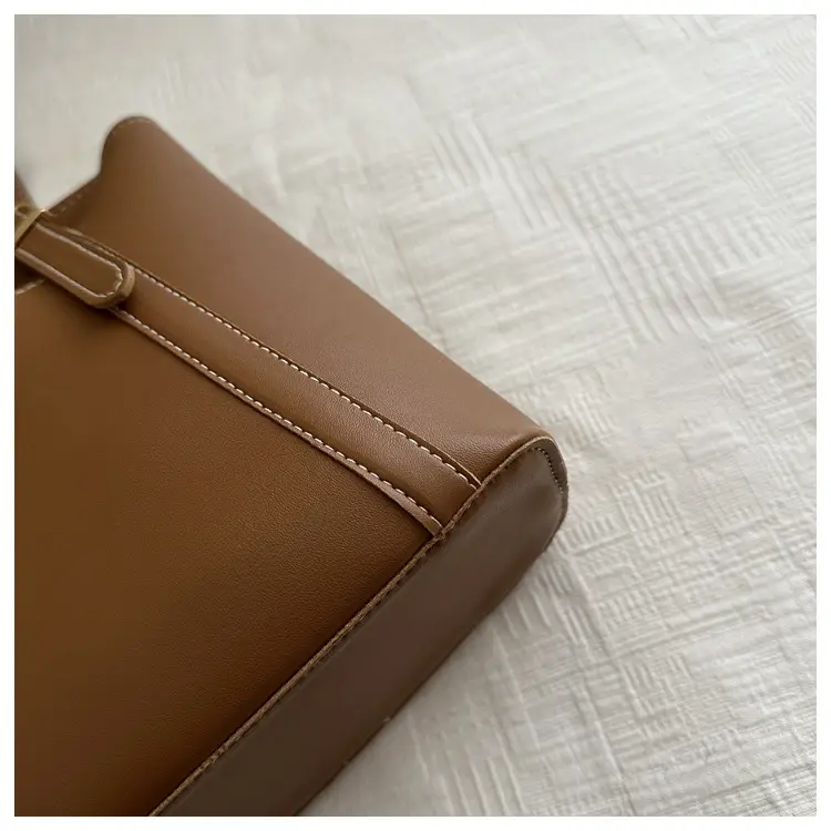 2025 Spring New Pu Solid Color Commuting Large Capacity Shoulder Bag College Student Casual Easiest for Match Popular Women's Tote Bag — feature 22