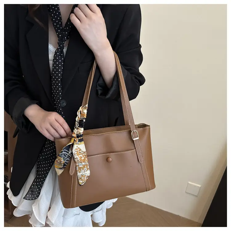 2025 Spring New Pu Solid Color Commuting Large Capacity Shoulder Bag College Student Casual Easiest for Match Popular Women's Tote Bag — feature 33