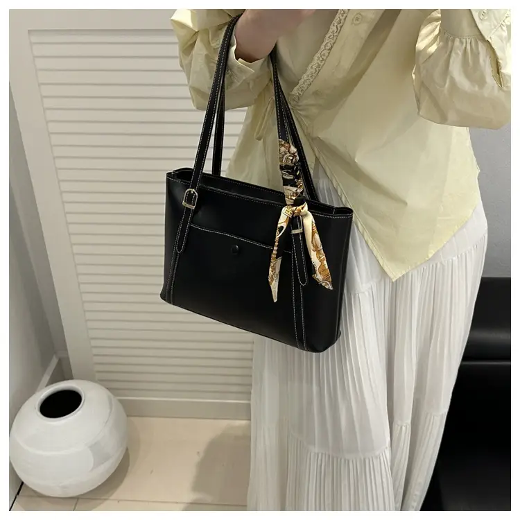 2025 Spring New Pu Solid Color Commuting Large Capacity Shoulder Bag College Student Casual Easiest for Match Popular Women's Tote Bag — feature 50
