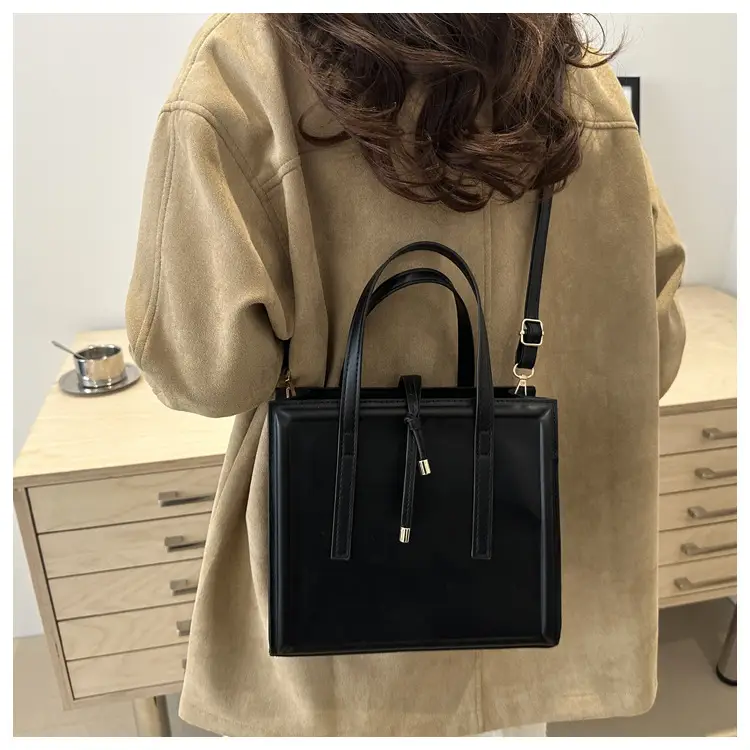 Pink Minimalist Large-Capacity Briefcase for Women — feature 17