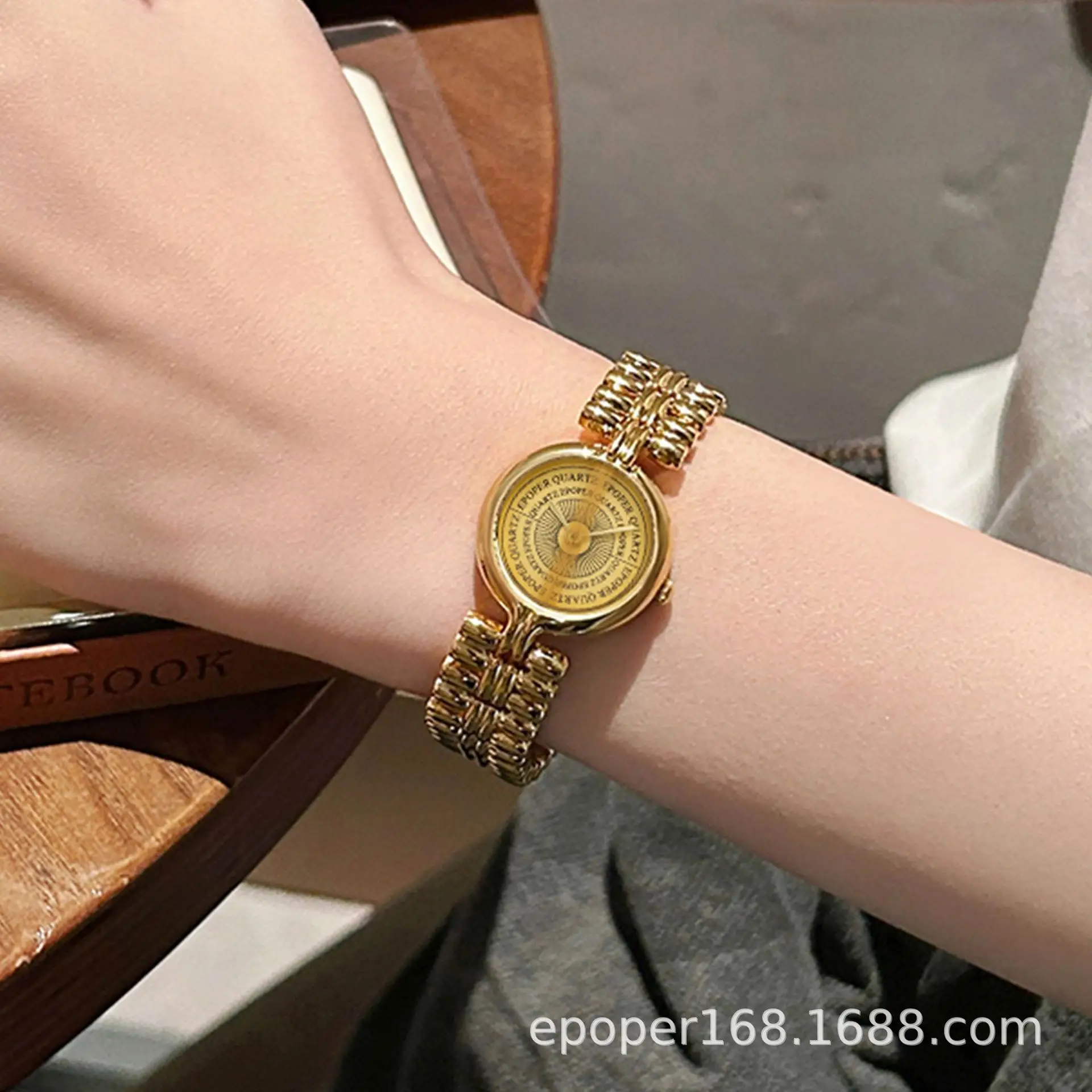 Gold Chain Watch for Women Waterproof Fashionable - Image 9
