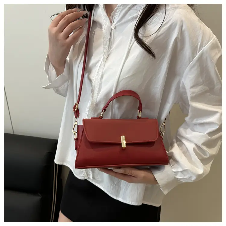 Pink Leather Shoulder Bag for Women 2025 Summer — feature 11