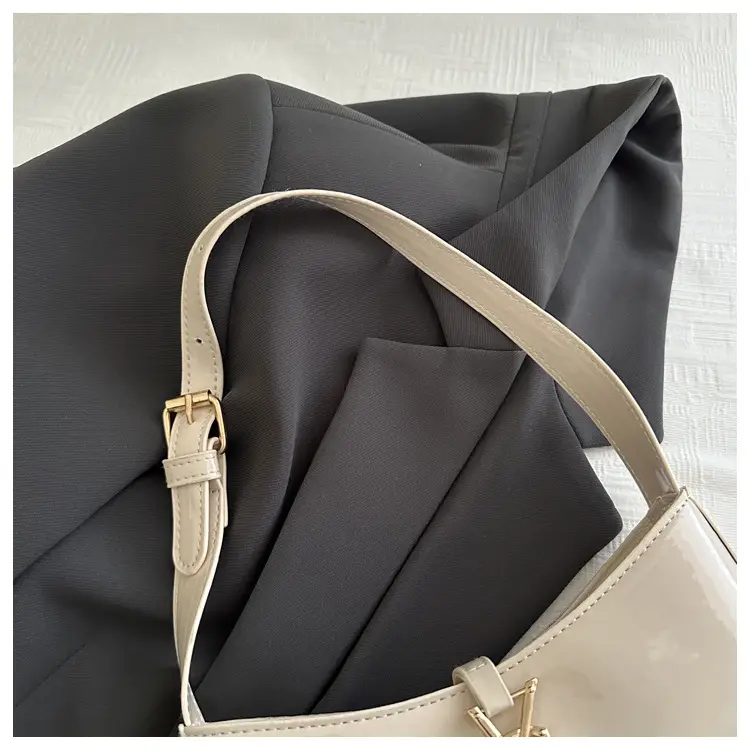 Women's Niche Design Shoulder Bag Cream Korean Style — feature 10