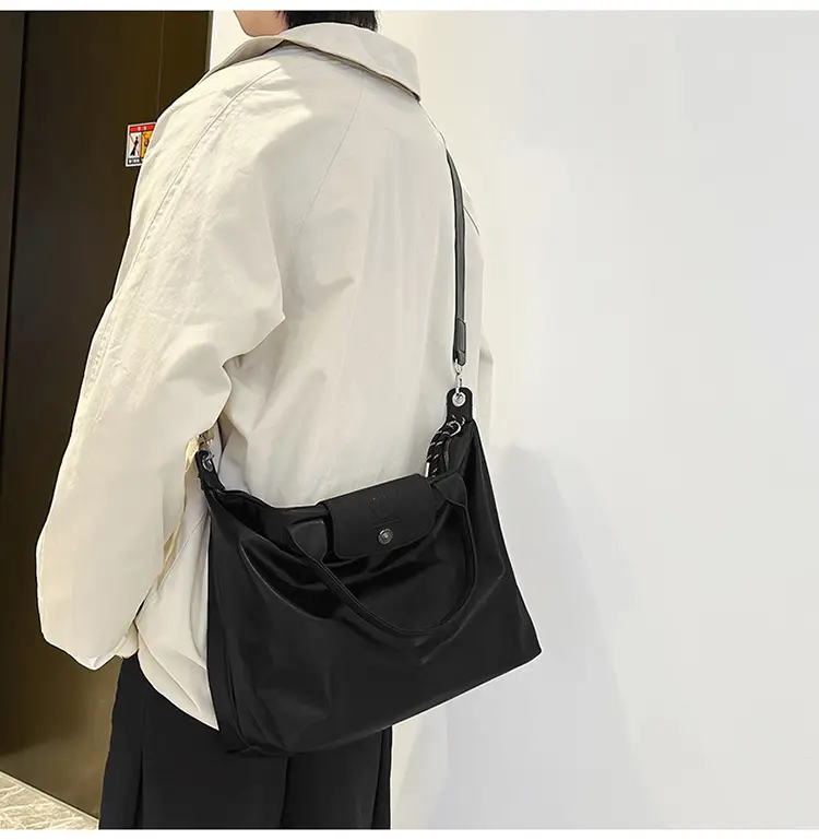 Black PU Leather Shoulder Bag for Men Women — feature 14