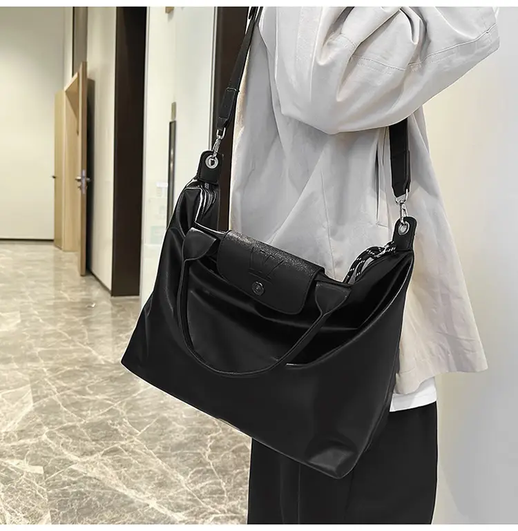 Black PU Leather Shoulder Bag for Men Women — feature 17