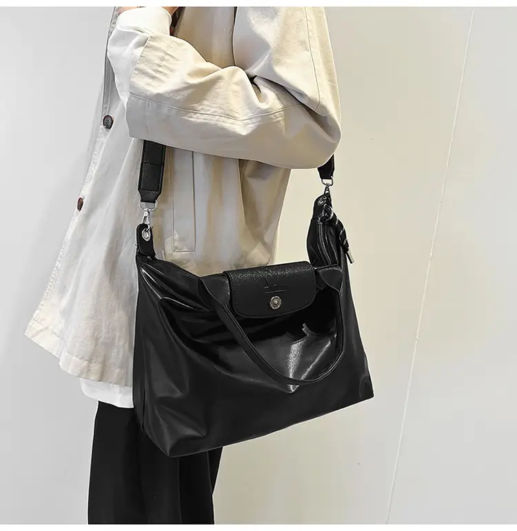 Black PU Leather Shoulder Bag for Men Women — feature 18
