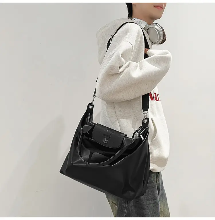 Black PU Leather Shoulder Bag for Men Women — feature 25