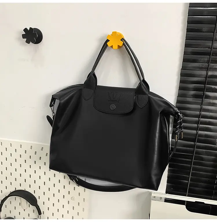 Black PU Leather Shoulder Bag for Men Women — feature 29