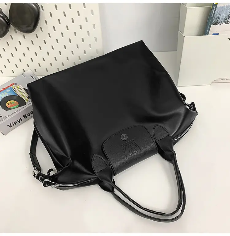 Black PU Leather Shoulder Bag for Men Women — feature 30
