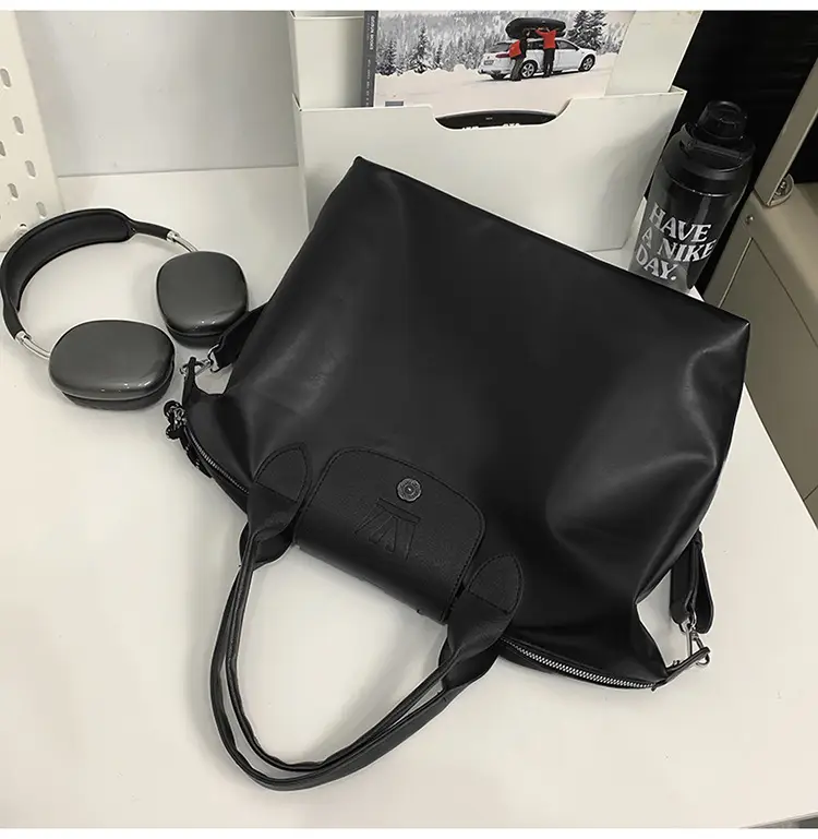 Black PU Leather Shoulder Bag for Men Women — feature 32