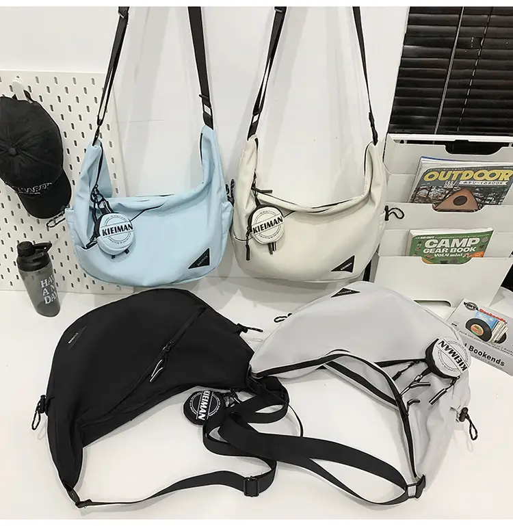 Men's Black Crossbody Shoulder Bag 2026 — feature 17