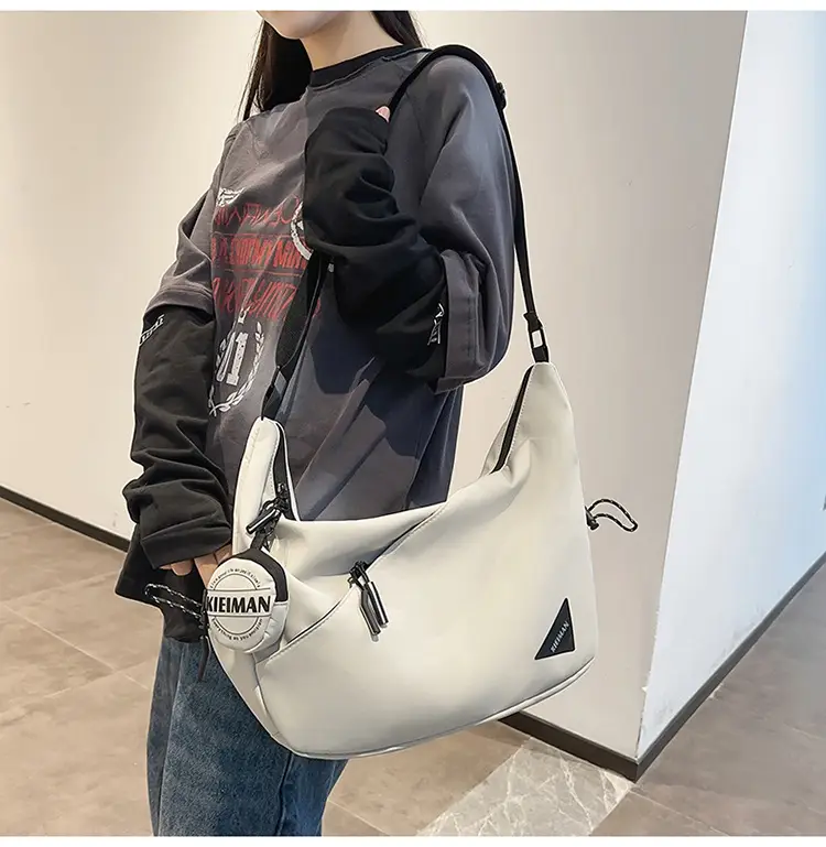 Men's Black Crossbody Shoulder Bag 2026 — feature 31