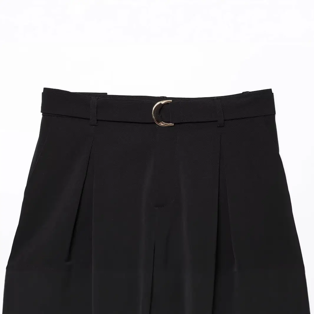 Black Pleated Shorts with Belt for Women - Image 3