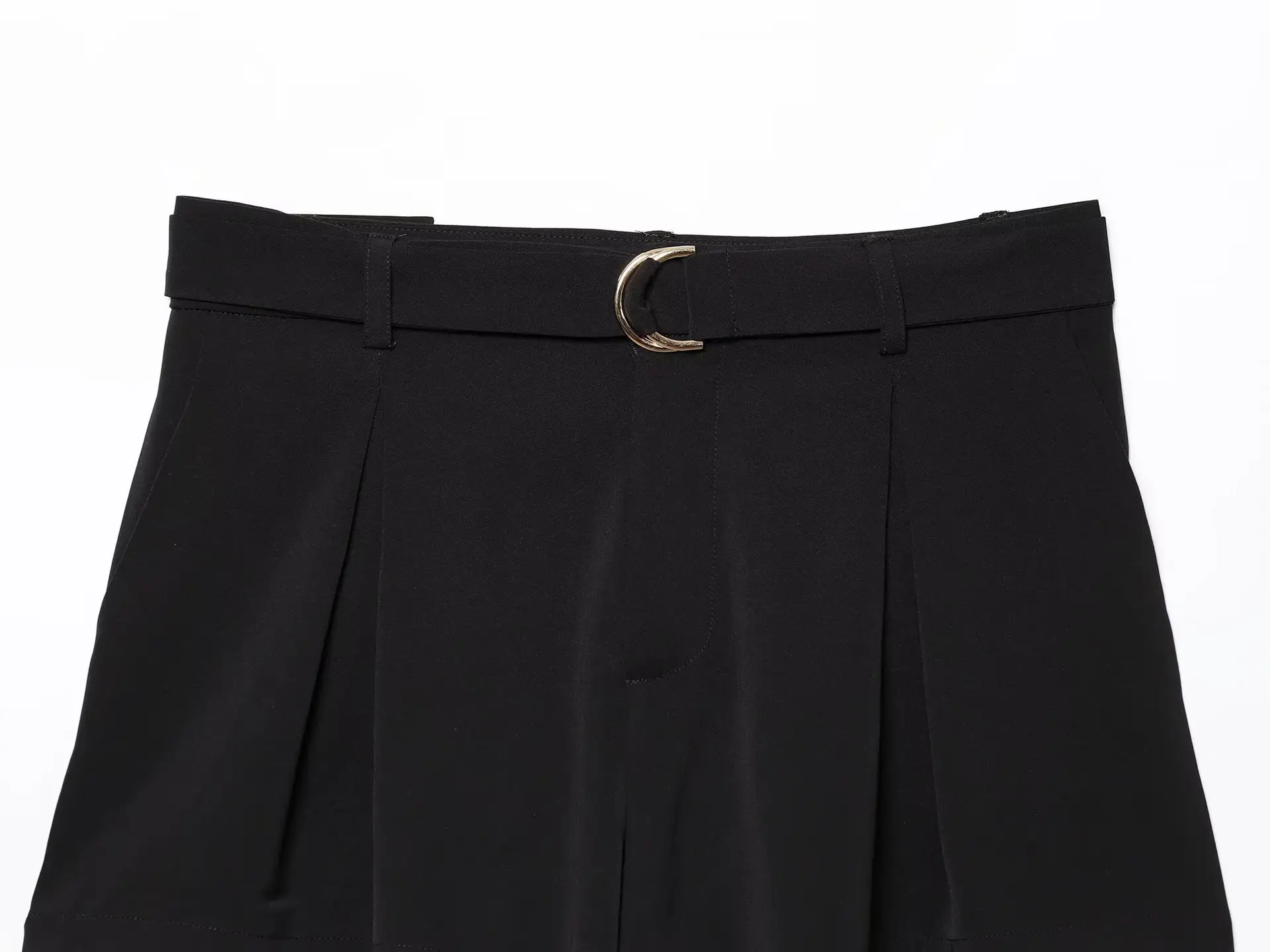 Black Pleated Shorts with Belt for Women — feature 4