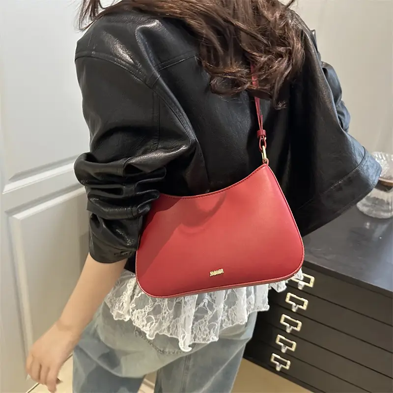Black French Style Square Shoulder Bag 2025 - Image 10