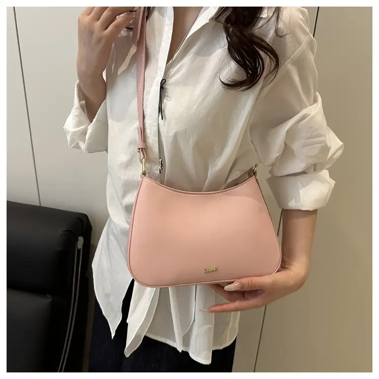 Black French Style Square Shoulder Bag 2025 — feature 10