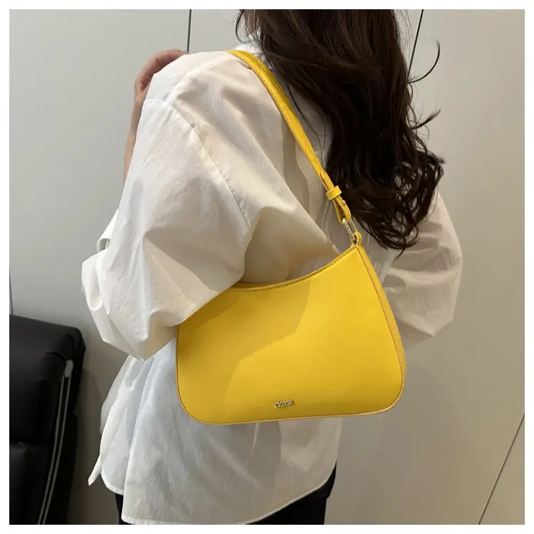 Black French Style Square Shoulder Bag 2025 — feature 14