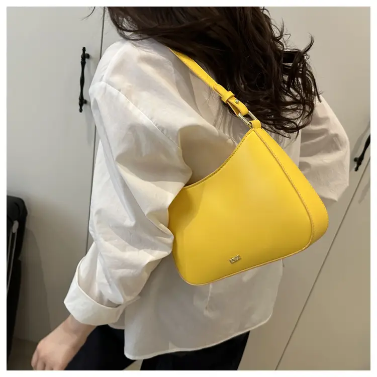 Black French Style Square Shoulder Bag 2025 — feature 15