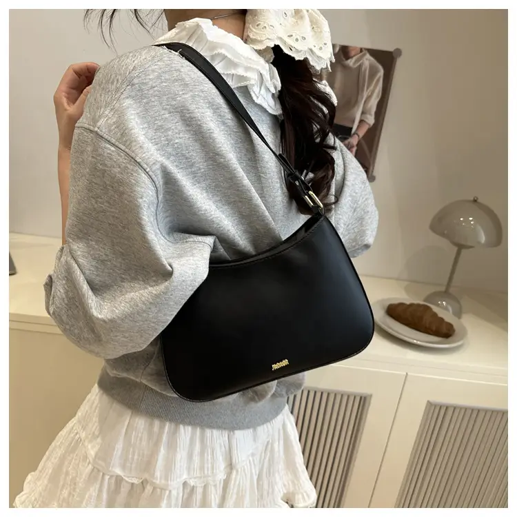Black French Style Square Shoulder Bag 2025 — feature 16