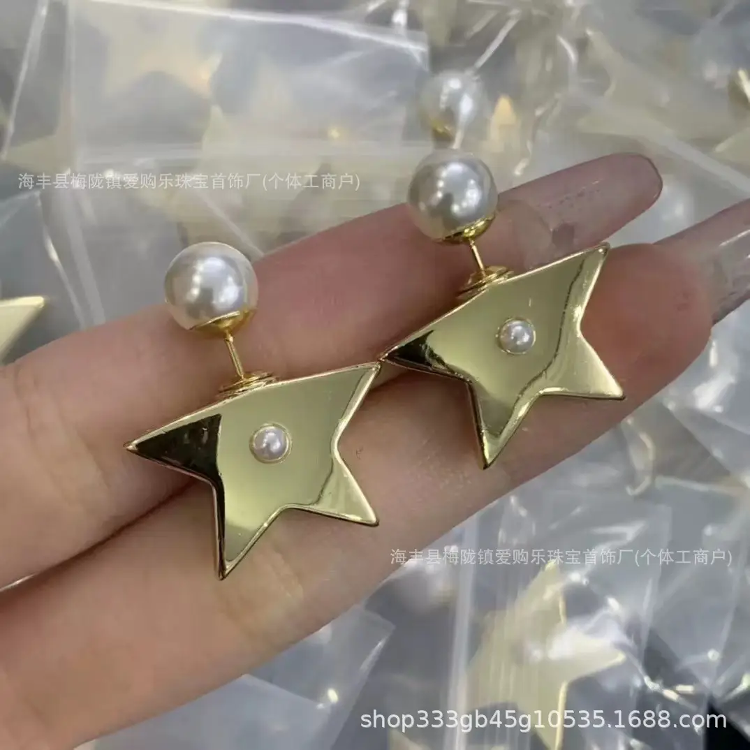 Retro Pearl Rose Gold Stud Earrings for Women — feature 7