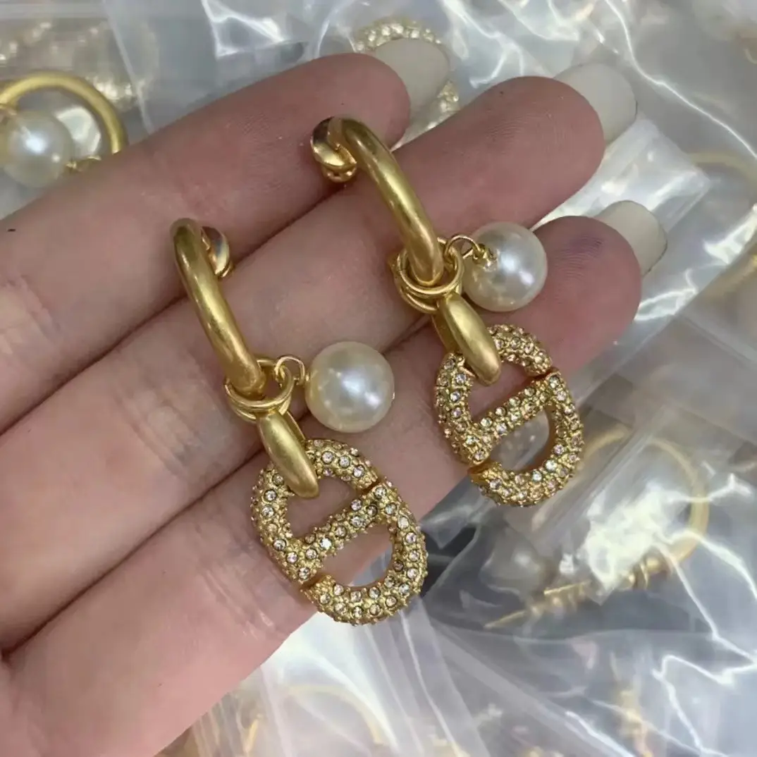 Retro Pearl Rose Gold Stud Earrings for Women