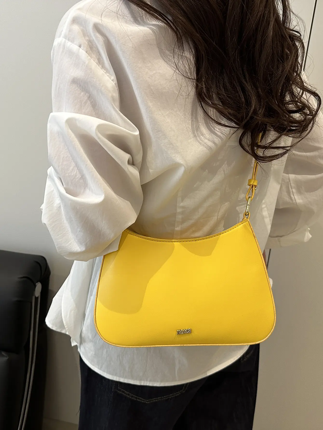 Red French Shoulder Bag for Women 2026 - Image 10