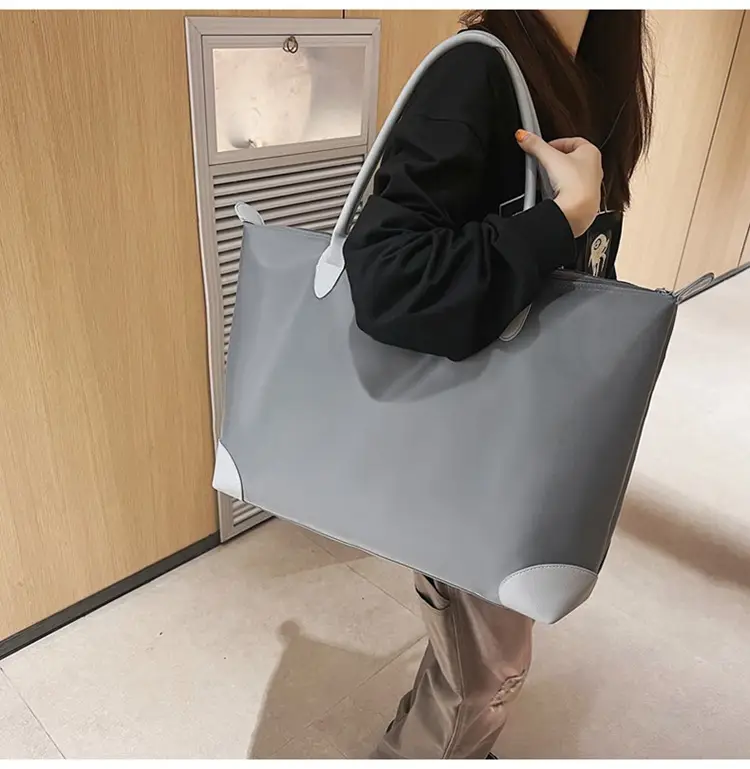 Large Capacity Men's Tote Bag Black 2026 — feature 11