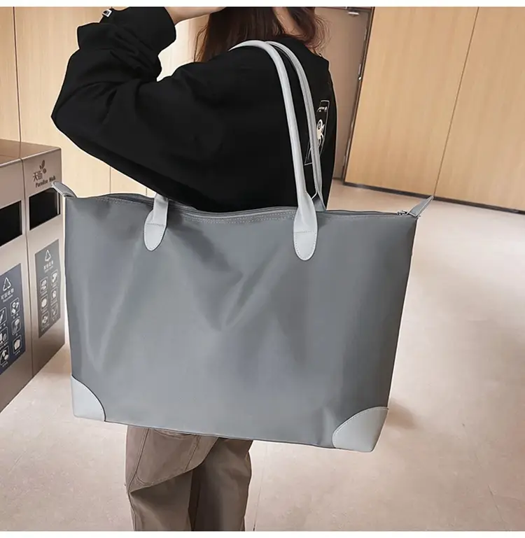 Large Capacity Men's Tote Bag Black 2026 — feature 13