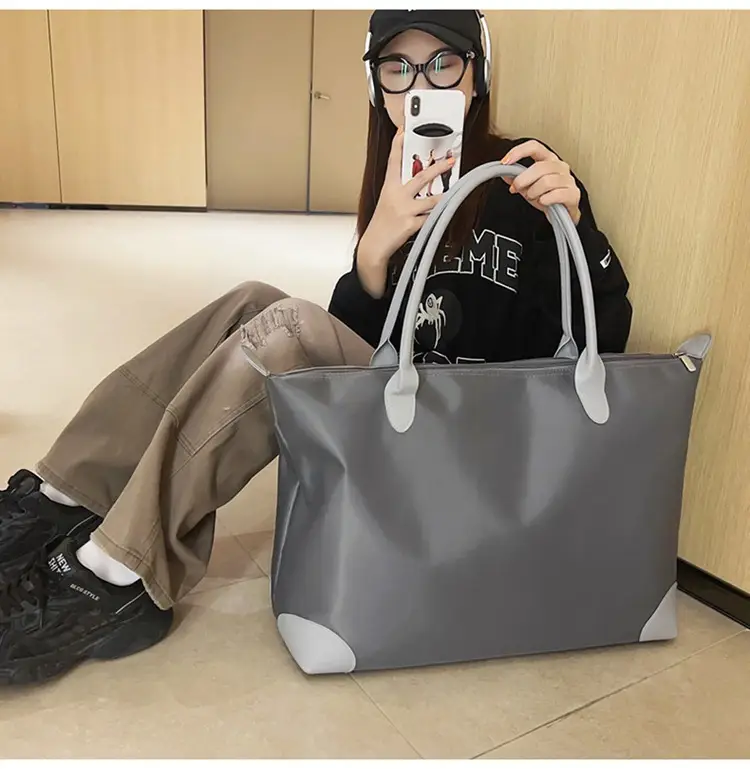 Large Capacity Men's Tote Bag Black 2026 — feature 19