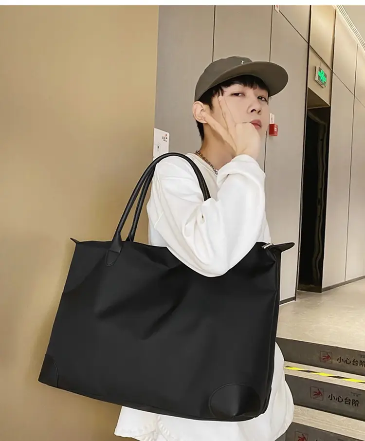 Large Capacity Men's Tote Bag Black 2026 — feature 2