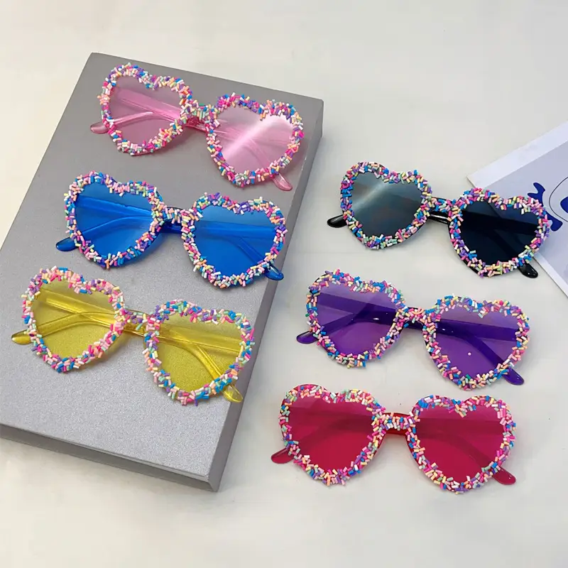 Heart-Shaped Colorful Sunglasses for Women — feature 4