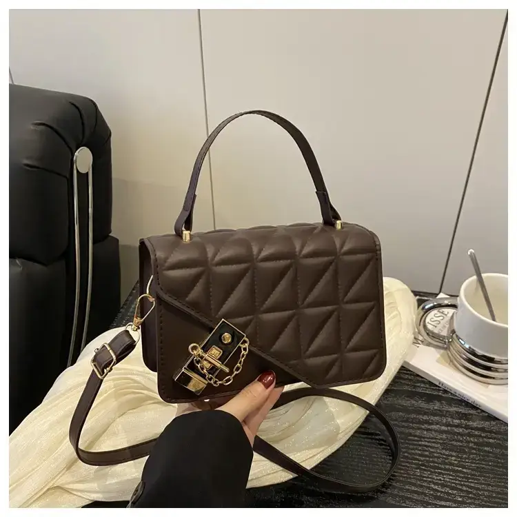 Retro Texture Mortise Lock 2025 Women's Shoulder Bag — feature 27