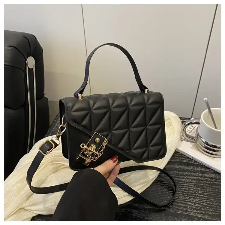 Retro Texture Mortise Lock 2025 Women's Shoulder Bag — feature 28