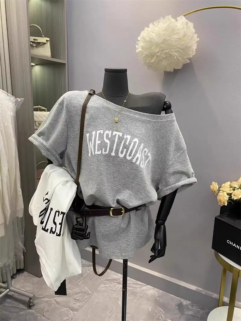 Women Korean Print Off Shoulder T-Shirt Set White Black — feature 4