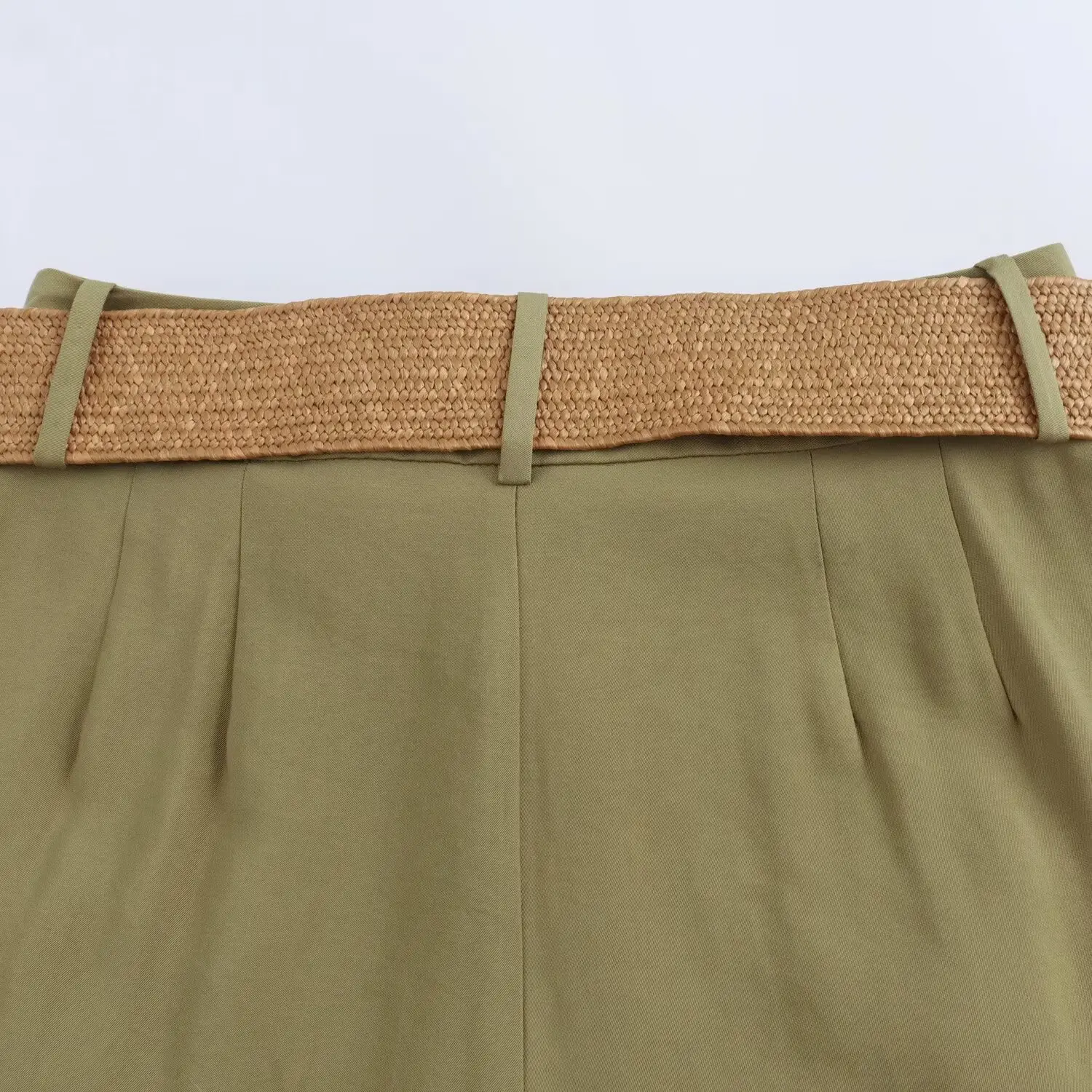 Women's Olive Belted Bermuda Shorts 2025 Summer — feature 11