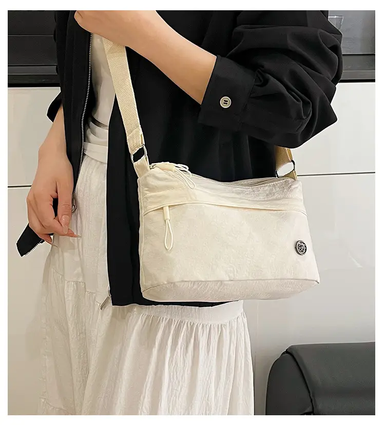 Women's Crossbody Leather Messenger Bag 2025 — feature 3