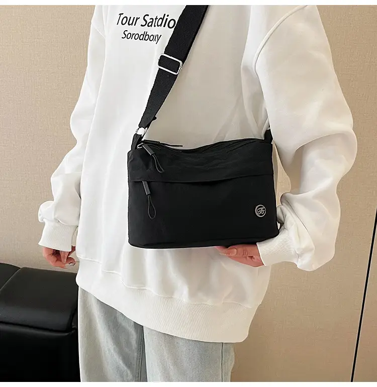 Women's Crossbody Leather Messenger Bag 2025 — feature 33