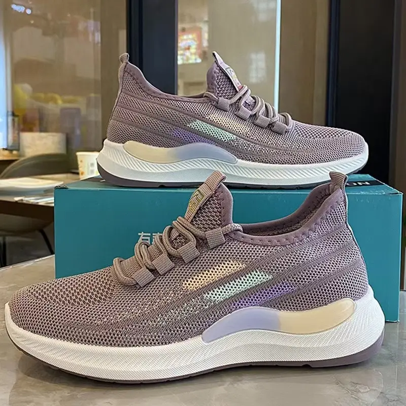 2025 New Summer Low-Cut Women's Fly-Knit Mesh Casual Breathable Lightweight Sports Women's Shoes Foreign Trade Popular Women's Shoes - Image 2